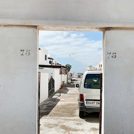 Habitaciones Privadas Cerca De La Playa Y Aeropuerto En Casa Compartida Con Otros Huespedes Playa Honda  Eksteriør bilde