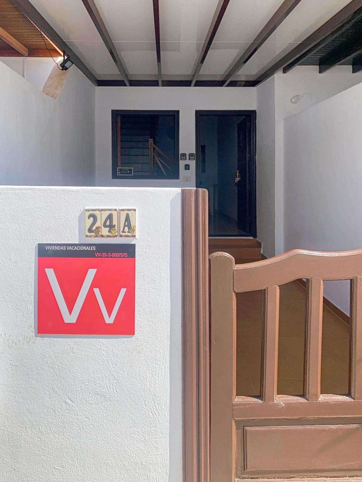Habitaciones Privadas Cerca De La Playa Y Aeropuerto En Casa Compartida Con Otros Huespedes Playa Honda  Eksteriør bilde