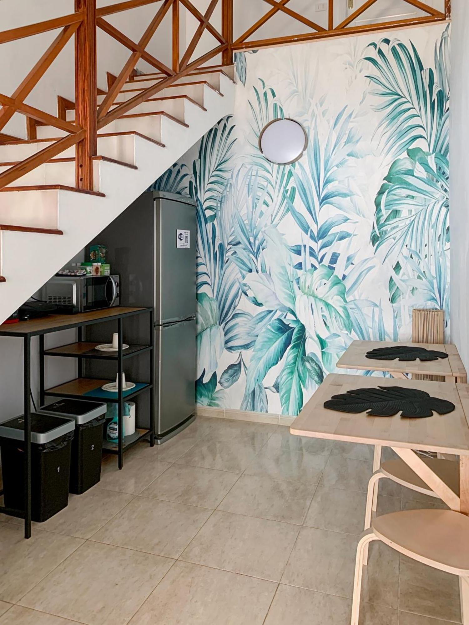 Habitaciones Privadas Cerca De La Playa Y Aeropuerto En Casa Compartida Con Otros Huespedes Playa Honda  Eksteriør bilde